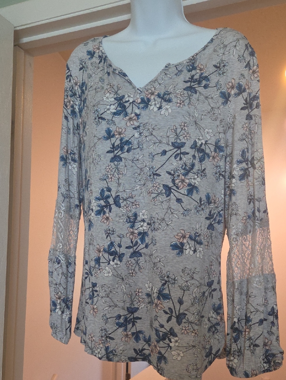 Liz Claiborne Floral Top